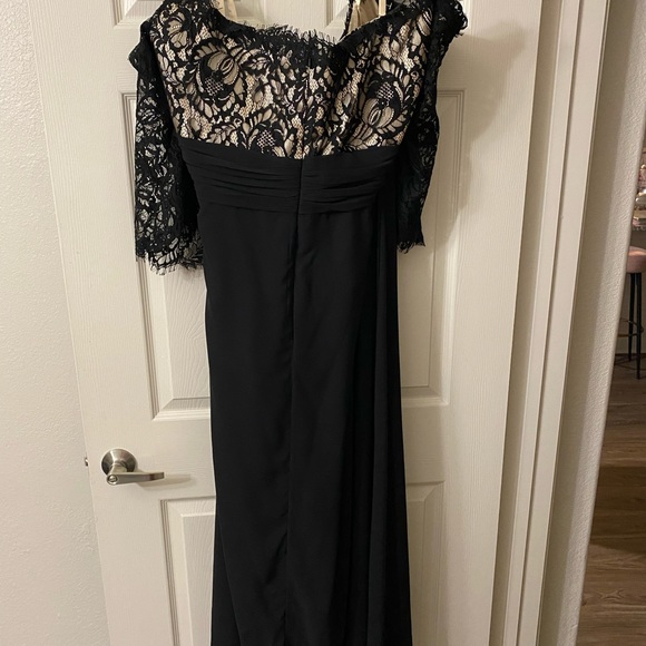 Off Shoulder Lace Gown - Picture 6 of 7